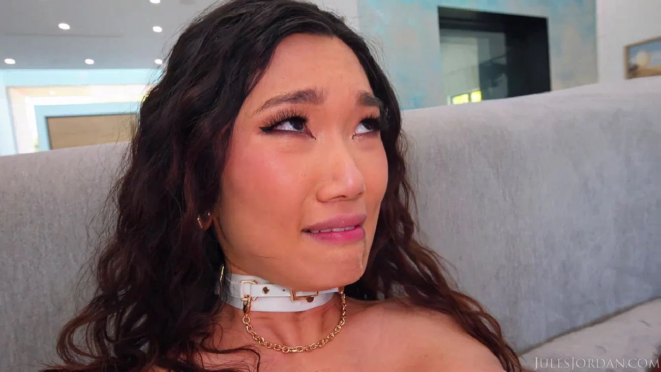 JulesJordan Lucy Mochi Glamorous Asian Beauty Mochis Passion Ignites With Manuel Ferrara XXX